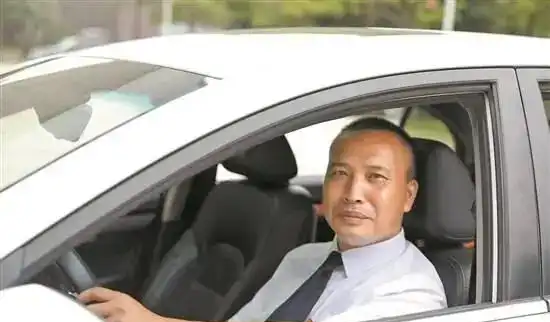 最牛网约车司机_深圳网约车司机黄天华事迹_滴滴司机黄天华