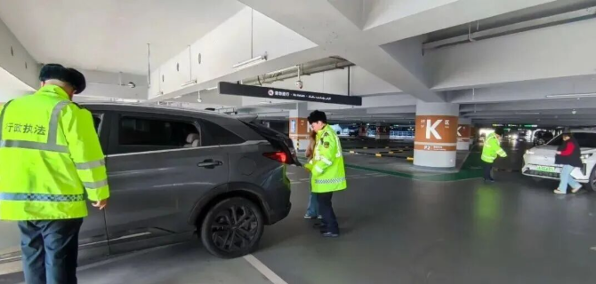 重拳整治！网约车司机线下揽客被查，3年禁止接机场单